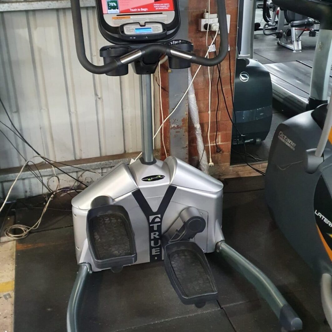 second hand gym True Fitness TRAVERSE w/ Envision 16" LCD Touch Screen